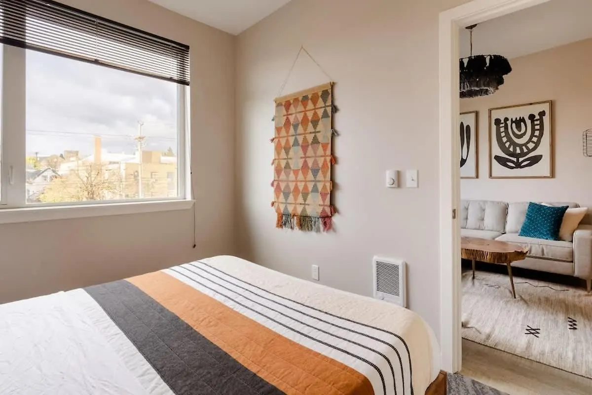 Stylish Portland 1Br W 90 Walkscore 0*,  United States
